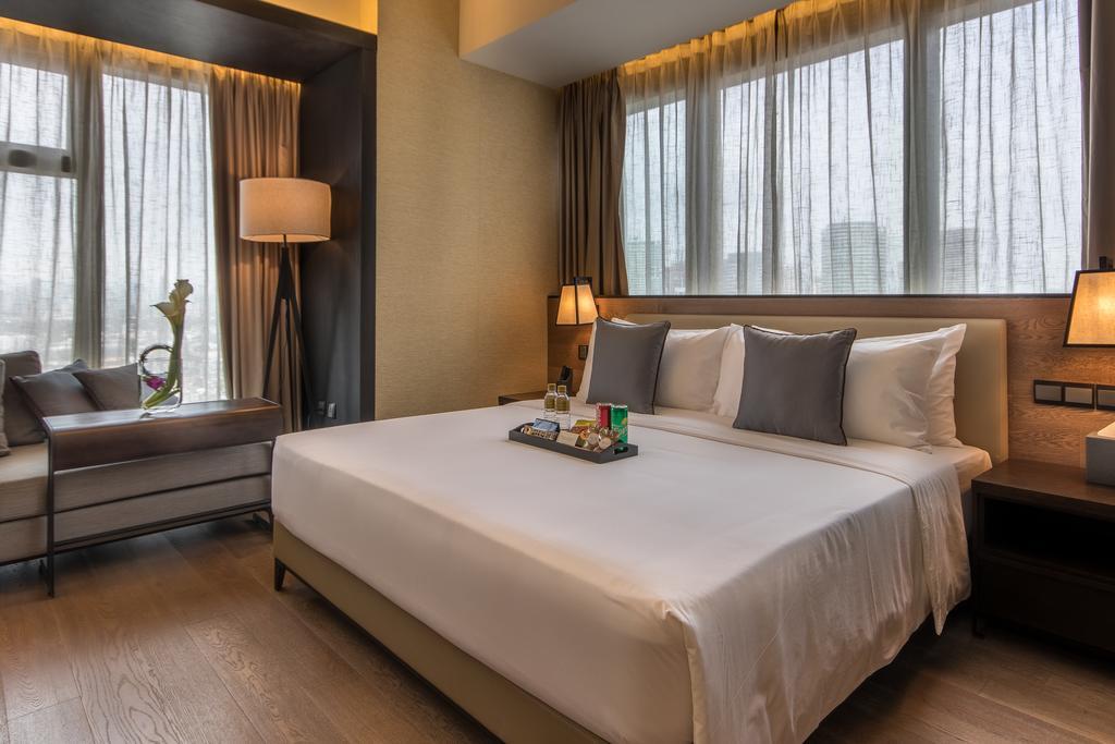 I'M Hotel Макати Экстерьер фото Deluxe Suite