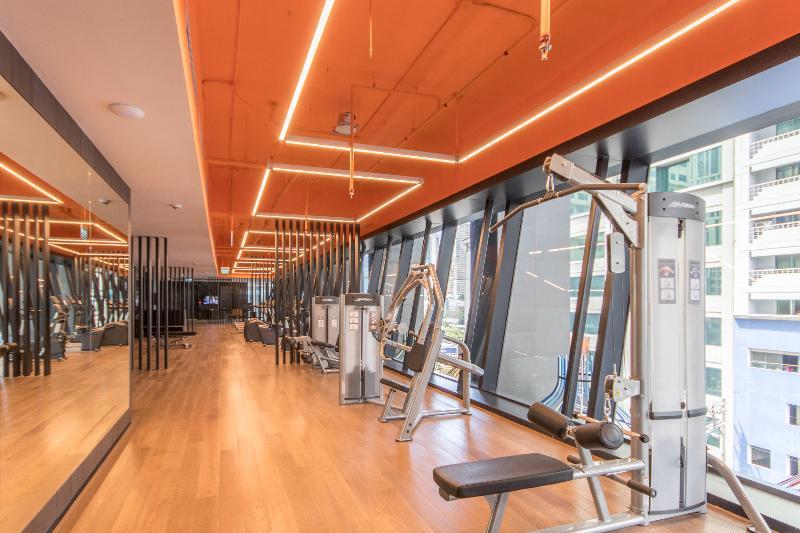 I'M Hotel Макати Экстерьер фото The gym at the 1018 building