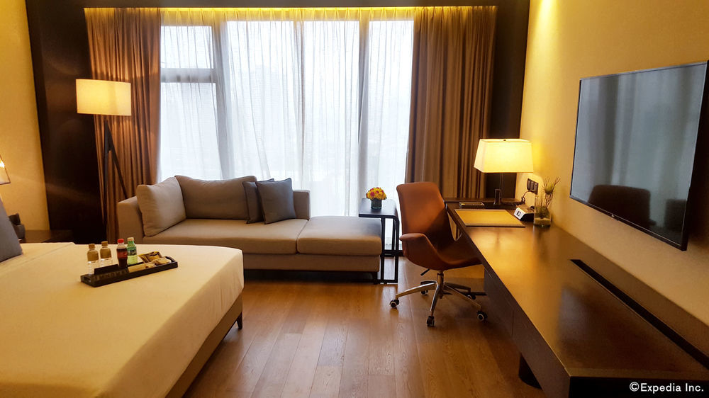 I'M Hotel Макати Экстерьер фото Deluxe Room